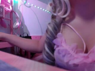 Azura Kim webcam model stream image