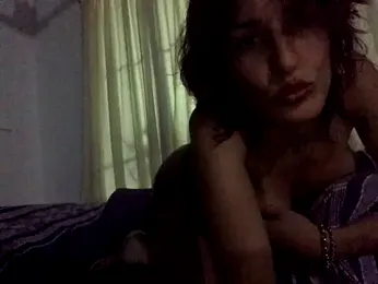 kendrafarq webcam model stream image