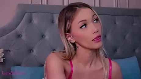 LucyAddison webcam model stream image