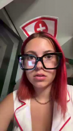 Natasha_vuzi webcam model stream image