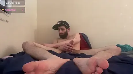 pantslesstraveler_plt webcam model stream image