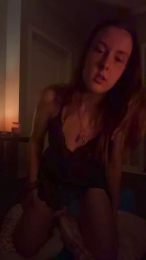 Hunny_ webcam model stream image