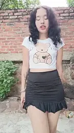 sweet_outdoor_charm webcam model stream image