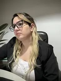 amooraaamoon webcam model stream image