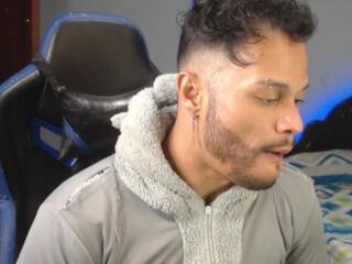 Steven Fish webcam model stream image