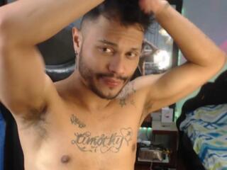 Steven Fish webcam model stream image