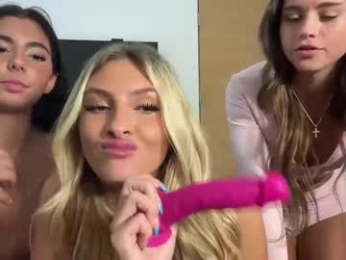 baileyasher webcam model stream image