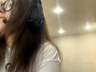 Kendra Wogan webcam model stream image