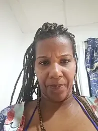 VikysDavis webcam model stream image