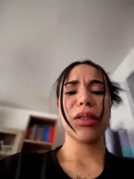 Naatalia webcam stripchat model stream image