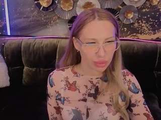 bellaluxix webcam model stream image