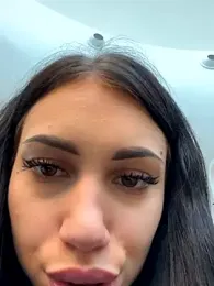 ilariea_girl webcam model stream image