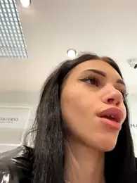 ilariea_girl webcam model stream image