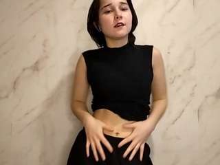 berniekariger webcam model stream image