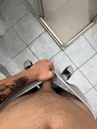 Aden_P2 webcam stripchat model stream image