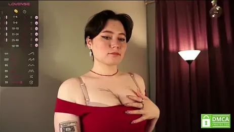 QuennaEsser webcam model stream image