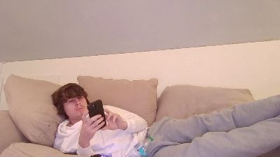 Roomfullofcum webcam model stream image