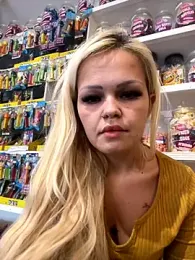 CherryXOX- webcam model stream image