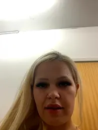 CherryXOX- webcam stripchat model stream image