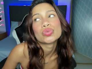 cora22 webcam camsoda model stream image