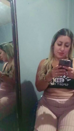 Laralorenzo webcam model stream image