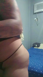 Laralorenzo webcam model stream image