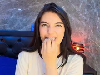 Millie Blu webcam model stream image