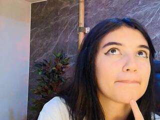 Millie Blu webcam model stream image