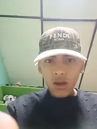 V1cxdah1 webcam model stream image