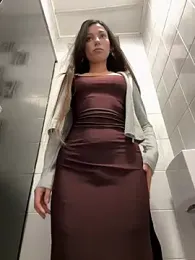 -_MiaQueen_- webcam model stream image