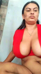 HornnyMom webcam model stream image