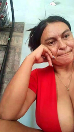 HornnyMom webcam model stream image