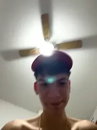 Luck__090 webcam model stream image