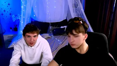 travis_wolf_ webcam model stream image