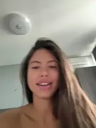 Ellzaa_ webcam model stream image