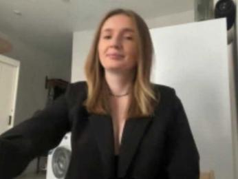 LyndaJovich webcam bongacams model stream image