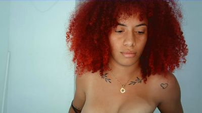 isa_bellaxx webcam model stream image