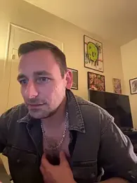 defbond420 webcam model stream image