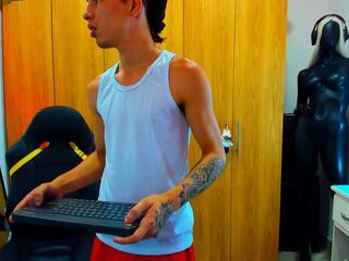 Sasuke Brons webcam model stream image