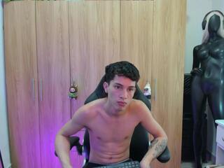 Sasuke Brons webcam flirt4free model stream image