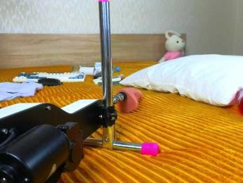 Adelina-Cowell webcam bongacams model stream image