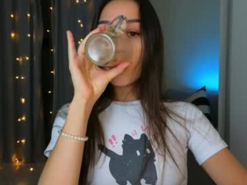 a_p_p_l_e webcam model stream image