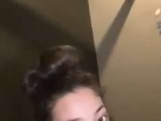 smoothnliz webcam model stream image