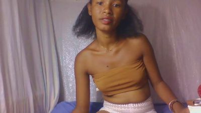 FeliciaAde2 webcam model stream image