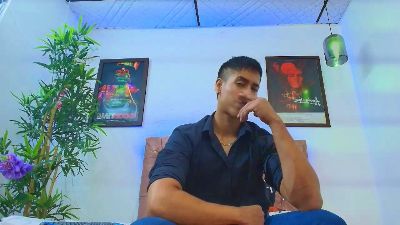 Max_padraig_ webcam model stream image