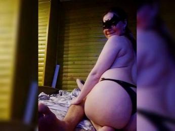 Goldenpyussy webcam model stream image