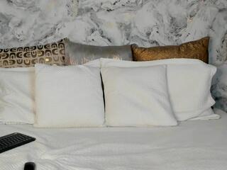 Alice Sweet webcam model stream image