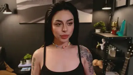 callmeLUNA webcam model stream image