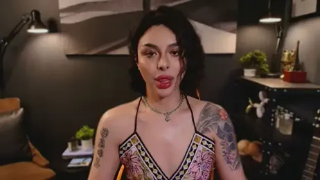 callmeLUNA webcam model stream image