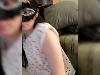 Lyoublue webcam bongacams model stream image